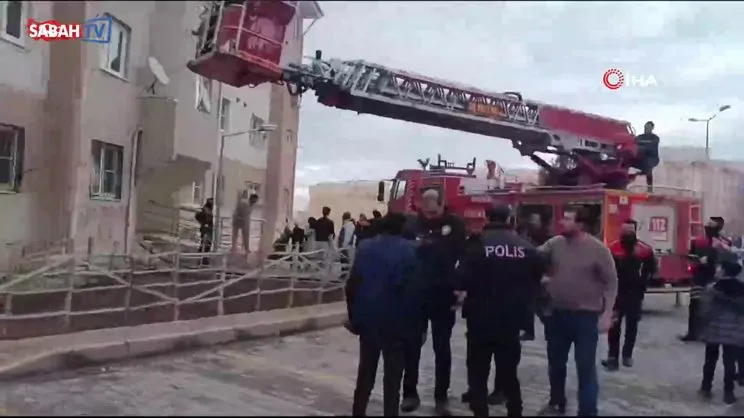 Mardin'de bir apartmanda çıkan yangında 5 kişi dumandan etkilendi | Video