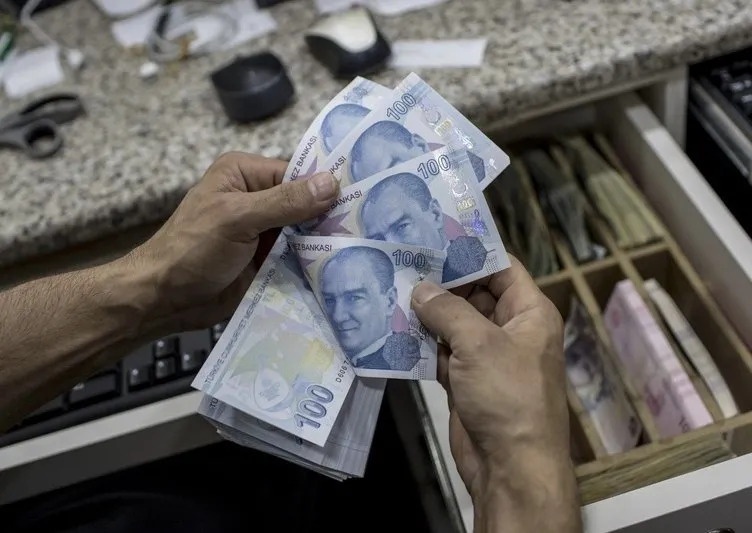 Emekli maaşları bayramdan önce hesaplara yatacak mı? Gözler Başkan Erdoğan’da! 2024 Nisan ayı emekli maaşları takvimi