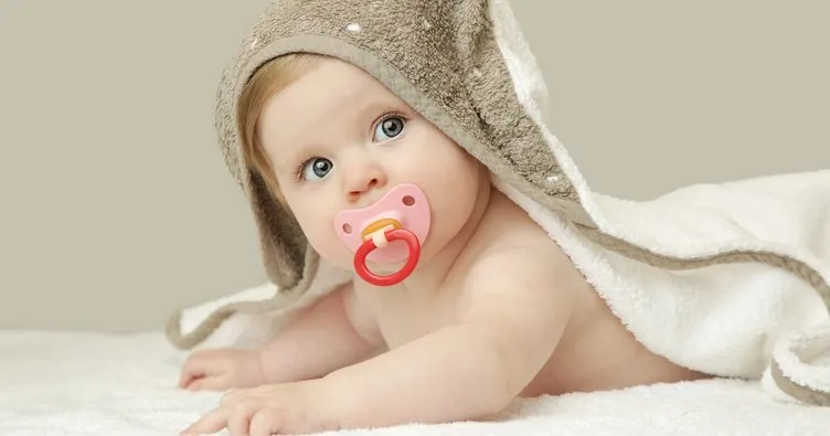 Bebeklerde emzik kullanmak zararlı mı?
