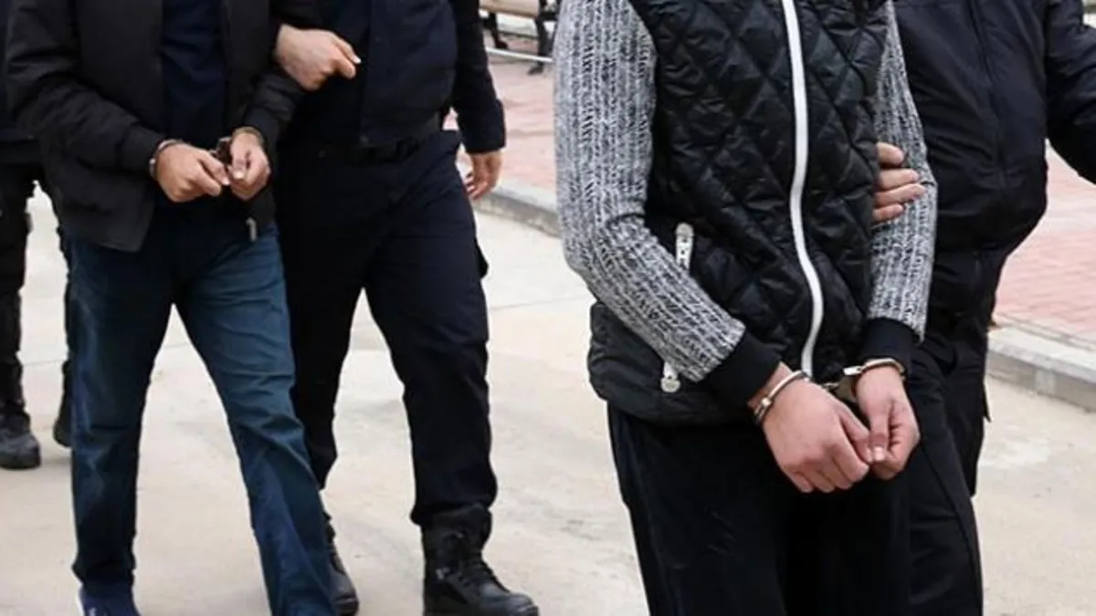 İstanbul’da terör örgütü PKK/KCK operasyonunda 5 zanlı yakalandı İstanbul’da terör örgütü PKK/KCK operasyonunda 5 zanlı yakalandı