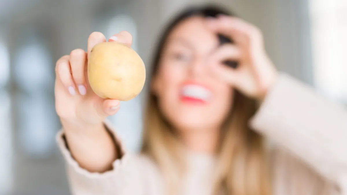 Kremlere servet ödemeye son! Göz altı torbalarını anında siliyor! 15 dakikada gençleştiren formül