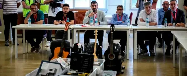 toplu-tasima-araclarinda-unutulan-binlerce-esya-acik-artirmayla-1-milyon-366-bin-liraya-satildi-1781620774366.jpg