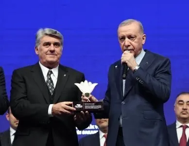 iste-kartali-ucuracak-hamle-serdal-adali-projeyi-baskan-erdogana-sundu-1745710225953.jpg