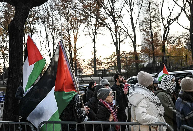 Dünya Gazze için ayakta! Beyaz Saray önünde ’Ölüm’ protestosu....