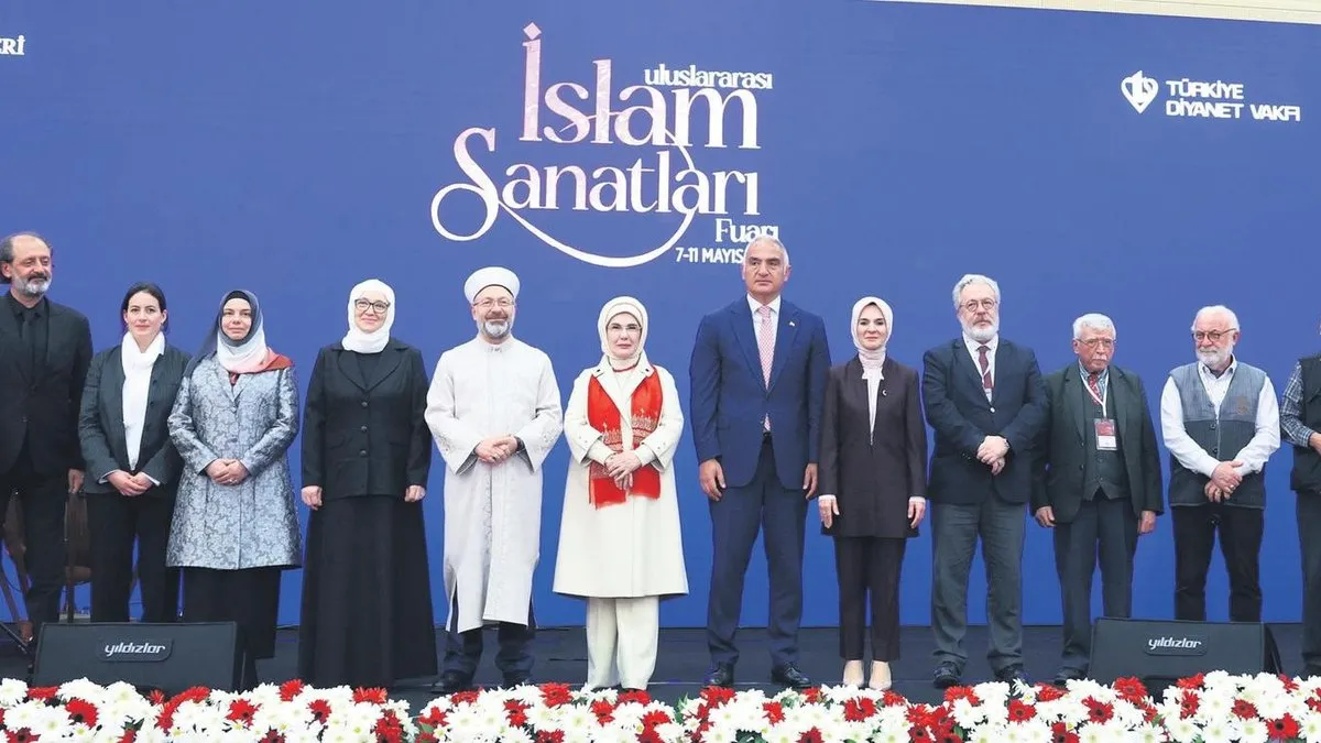 Emine Erdoğan: İslam sanatı ilahi olanı hatırlatandır