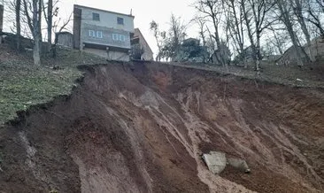 Trabzon’da heyelan nedeniyle 2 katlı ev tedbir amaçlı boşaltıldı