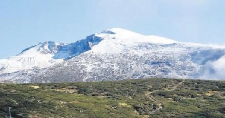 Uludağ ve Kartalkaya’ya mevsimin ilk karı yağdı