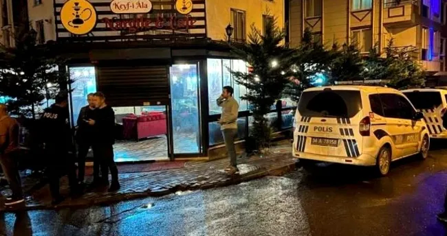 Başakşehir’deki kafeye silahlı saldırı: 1 ölü Başakşehir’deki kafeye silahlı saldırı: 1 ölü