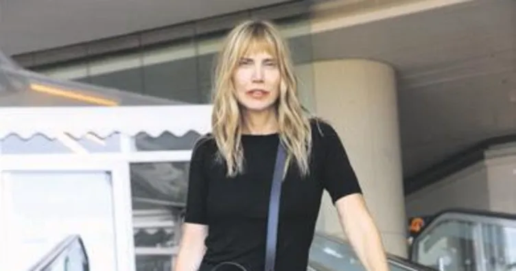 Arkadaşlarıyla buluştu