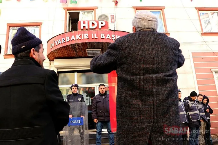Evladı kaçırılan babadan HDP’ye Türk bayraklı tepki