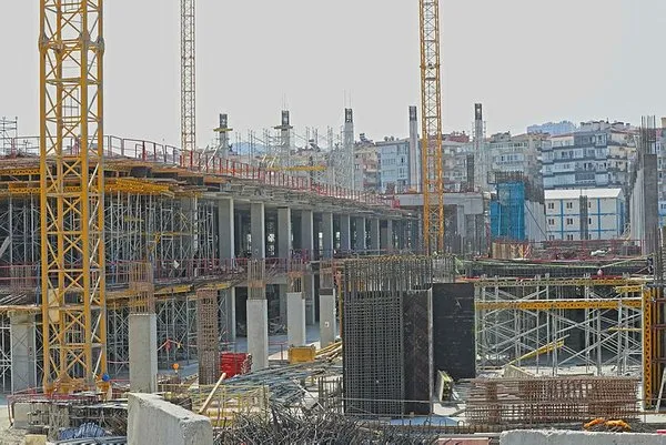 Göztepe'nin yeni stadı yükseliyor