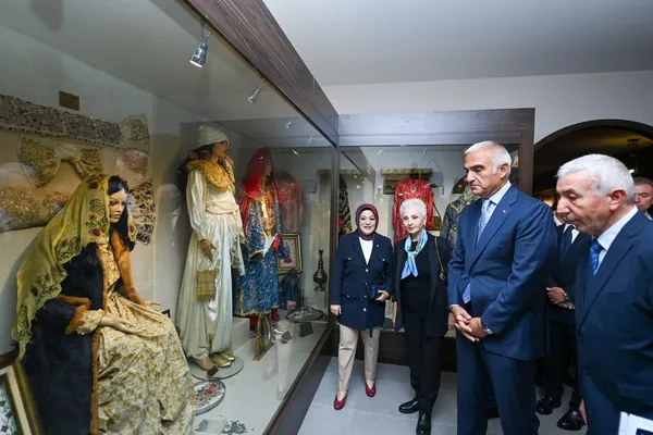 62-bin-701-eser-5-farkli-tema-tek-cati-kutahya-arkeoloji-ve-maden-muzesi-acildi-1790761245643.jpeg