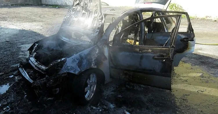 Ataşehir’de park halindeki otomobil yandı