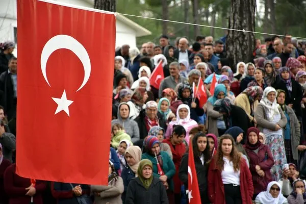 Muğla şehidini zeytin dallarıyla uğurladı