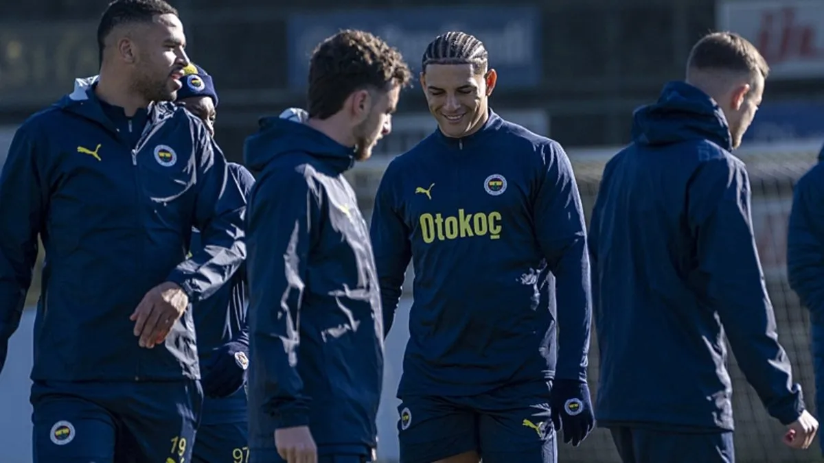 Fenerbahçe'nin Midtjylland maçı kamp kadrosu belli oldu!