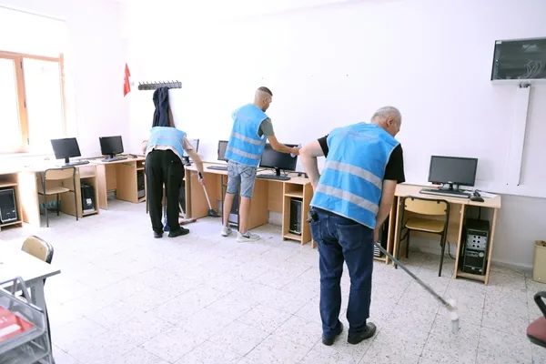 muglada-okulun-temizligi-badanasi-ve-tadilatini-yukumluler-yapti-1724670748908.jpg