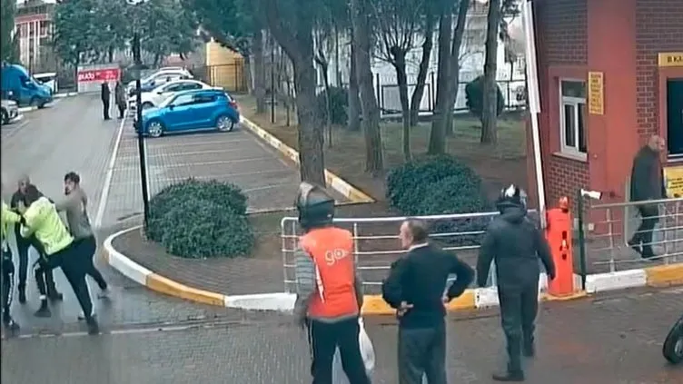 İstanbul’da korkutan anlar: Denetimden kaçtı! Yakalanınca polisin burnunu kırdı! O anlar kamerada!