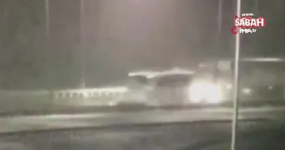 SON DAKİKA: Bursa’da ters şeritte gidip otobüse böyle çarptılar... 2 ölü, 10 yaralı | Video