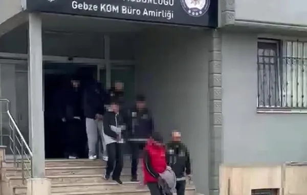 cayirovada-is-yerine-kursun-yagdiran-motosikletli-cete-coktu-6-tutuklama-1777997657484.jpg