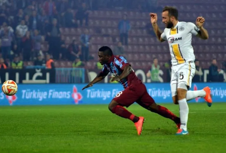 Trabzonspor-Lokeren maçından kareler