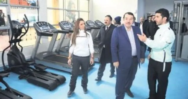Esenyurt Belediyesi 22’nci spor tesisini açtı