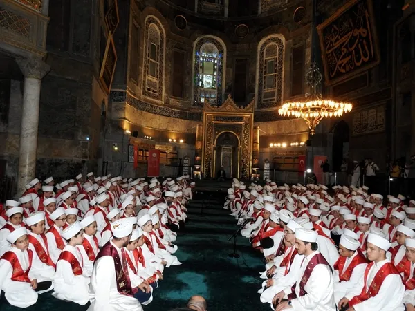 15-temmuz-sehitleri-icin-253-hafiz-ile-sehitler-icin-hatim-indirildi-dualar-edildi-1783695513323.jpg