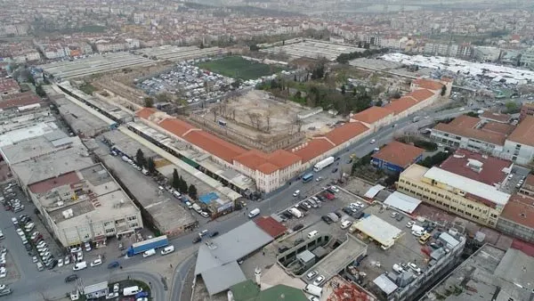 Türkiye’nin en büyük kütüphanesi olacak! Rami Kışlası havadan görüntülendi…