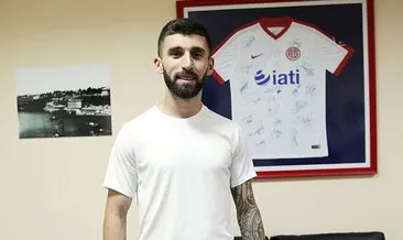 Hull City’ye Türkiye’den bir transfer daha! Doğukan Sinik imzaladı