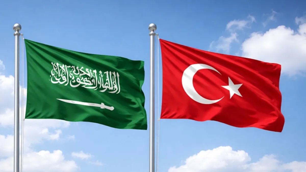 Türkiye ve Suudi Arabistan bayrakları yan yana