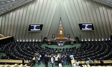 İran Meclisi, Dışişleri Bakanı Zarif’i Süleymani suikastinden sonra ABD ile müzakere isteğiyle suçladı