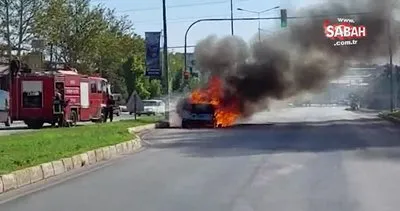 Alev alan araçtan sürücü son anda kurtuldu | Video