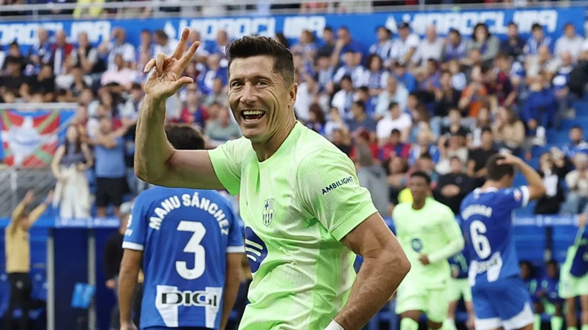 Lewandowski yarım saatte 3 gol attı, Barça kazandı