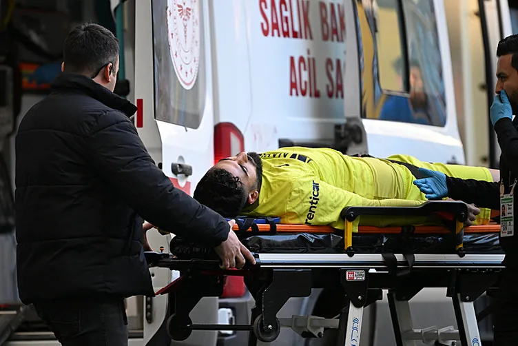 Son dakika haberi: İki futbolcu hastanelik oldu! İngiltere ve Süper Lig’de korku dolu anlar...