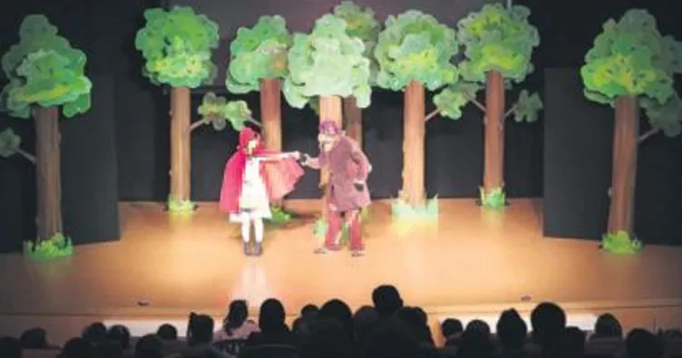 3 bin 500 çocuk tiyatroyla buluştu