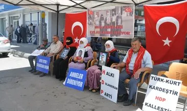 Acılı ailelerin evlat nöbeti devam ediyor #mus