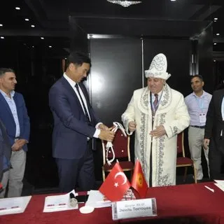 Hedef 1 milyar doları aşmak