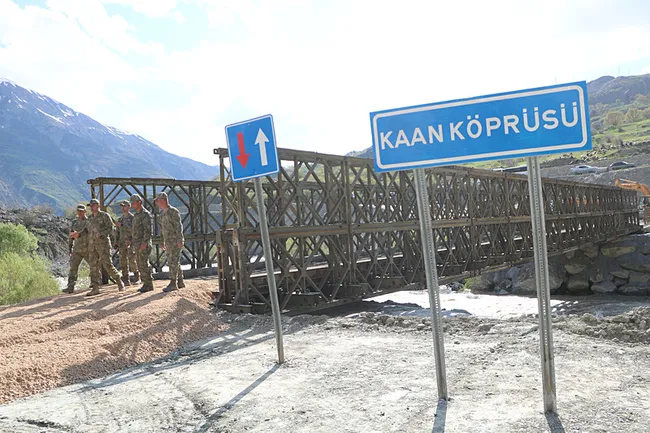 tsk-tarafindan-yapimi-tamamlanan-kopruden-gecisler-basladi-1778167568368.jpg