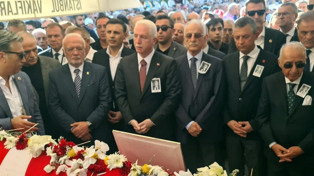 Eski CHP Genel Başkanı Altan Öymen son yolculuğuna uğurlandı