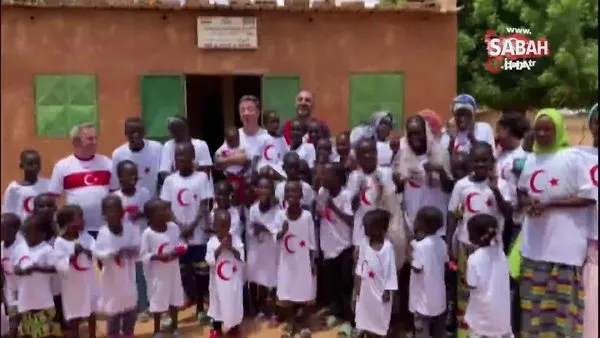 Nijer’de çocukların yüzü Türkiye ile güldü | Video