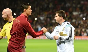 Ronaldo Messi ile oynamak istiyor