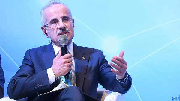 bakan-uraloglu-turkiyede-internet-kullanim-orani-yuzde-865e-ulasti-1733999599350.jpg