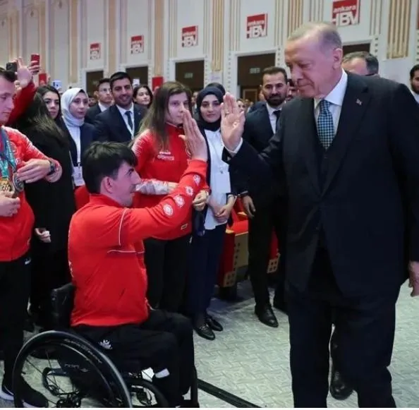 Paralimpik masa tenisi sporcusu Abdullah Öztürk: “Dünya Şampiyonası’nda 10 madalya hedefliyoruz”