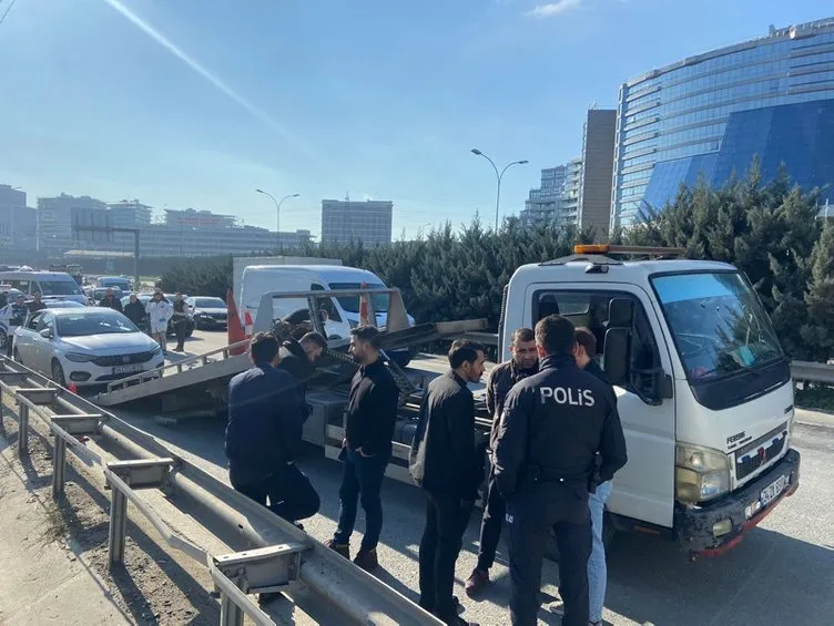 İstanbul’da şoke eden anlar: Döviz bürosu aracından 6 milyon lira çaldılar!
