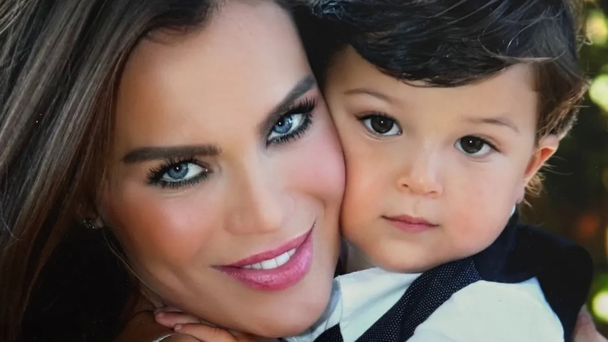 9 yaşındaki evladını toprağa vermişti… Ebru Şallı’dan Pars’ın ölüm yıl dönümünde yürek yakan paylaşım! “Tek dileğim…” 9 yaşındaki evladını toprağa vermişti… Ebru Şallı’dan Pars’ın ölüm yıl dönümünde yürek yakan paylaşım! “Tek dileğim…”