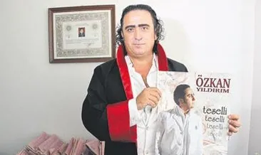 Hakimliği bıraktı şarkıcı oldu