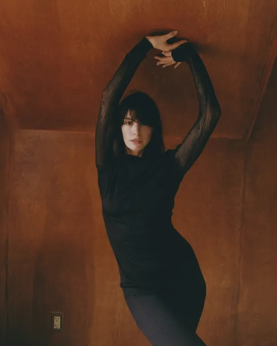 42 yaşındaki Anne Hathaway’in yeni projesi ses getirdi! O artık bir yazar