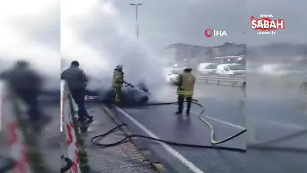 İstanbul E-5 Karayolu'nda araç yangını!