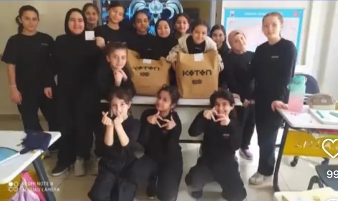 Göktürk Kız Anadolu İmam Hatip Lisesi’nden Nurdağı’ndaki 300 öğrenciye bayramlık kıyafet