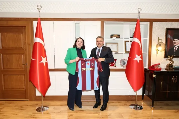avrupali-buyukelcilere-trabzon-sunumu-188-ulkeye-acilan-sehir-trabzon-1790871535341.jpg