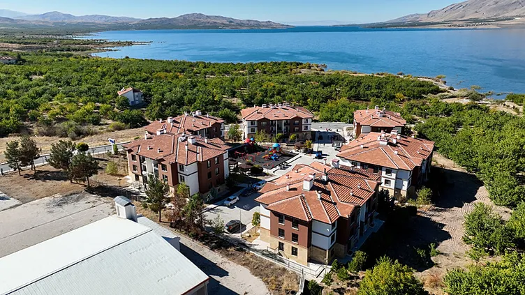 Bakan Kurum, ilçeden görüntüleri paylaştı: TOKİ ile Malatya Kale’de kale gibi konutlar yaptık